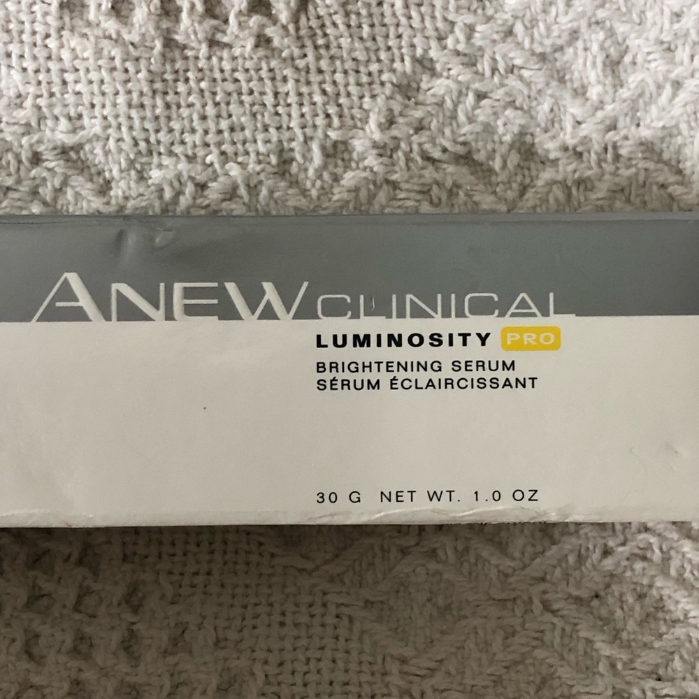 Avon Anew Clinical Luminosity Pro